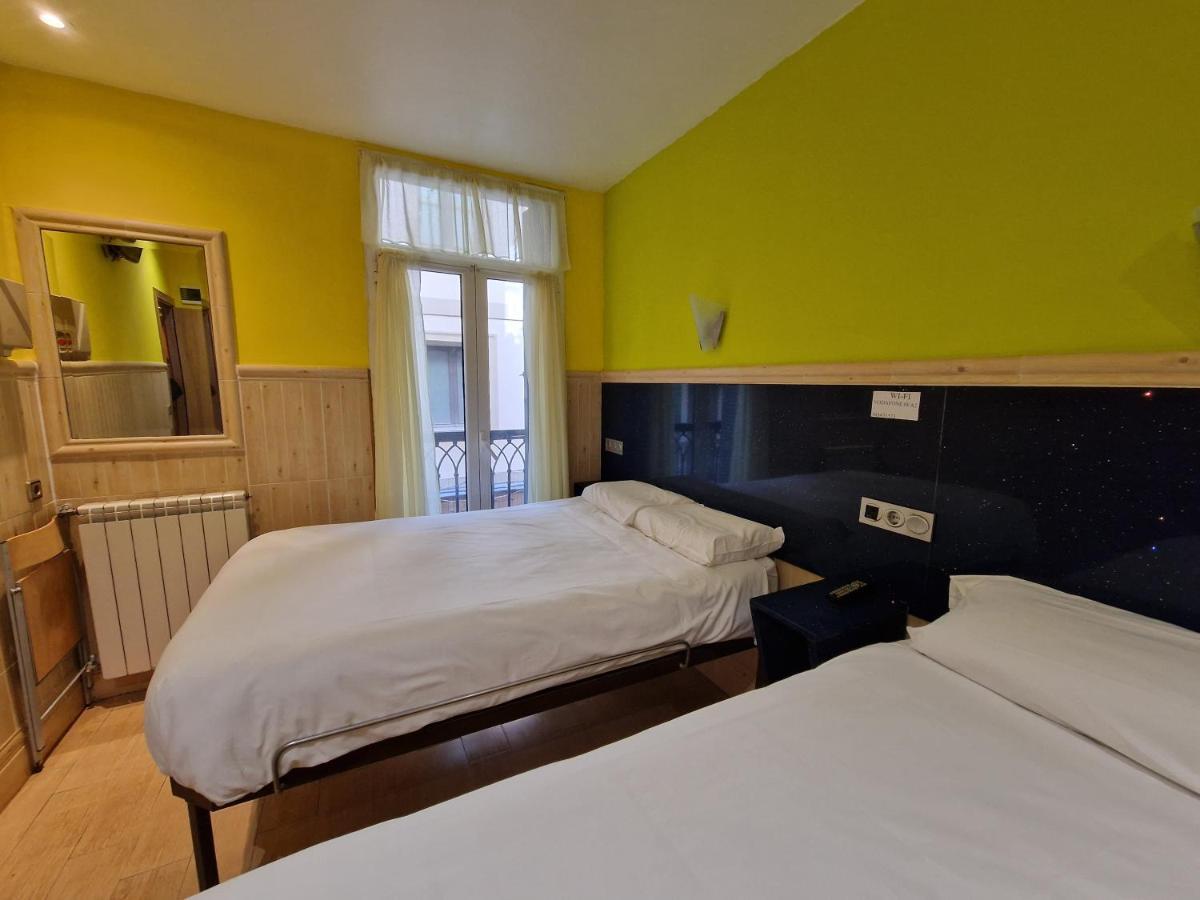 Pension Izar Bat Guesthouse 산세바스티안 외부 사진