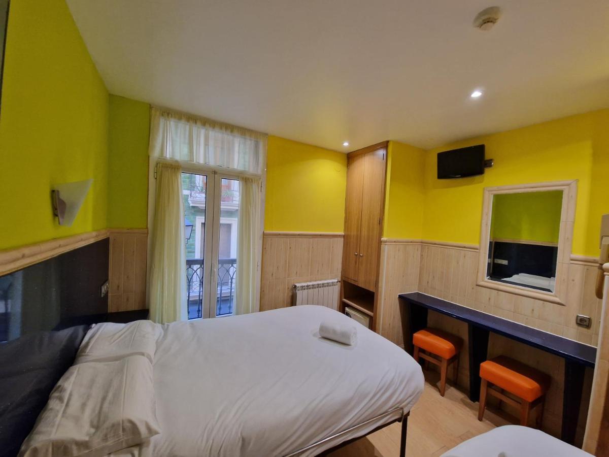 Pension Izar Bat Guesthouse 산세바스티안 외부 사진