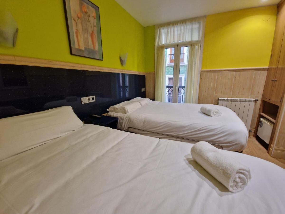 Pension Izar Bat Guesthouse 산세바스티안 외부 사진
