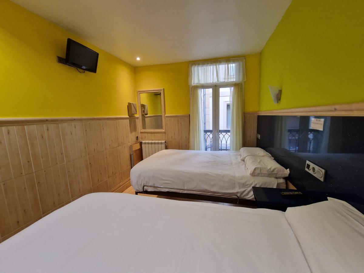 Pension Izar Bat Guesthouse 산세바스티안 외부 사진
